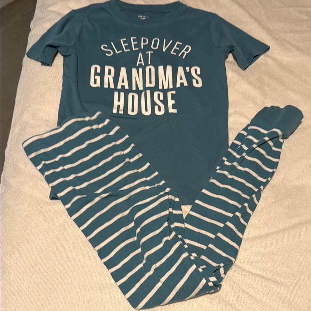 Carters Pajama set